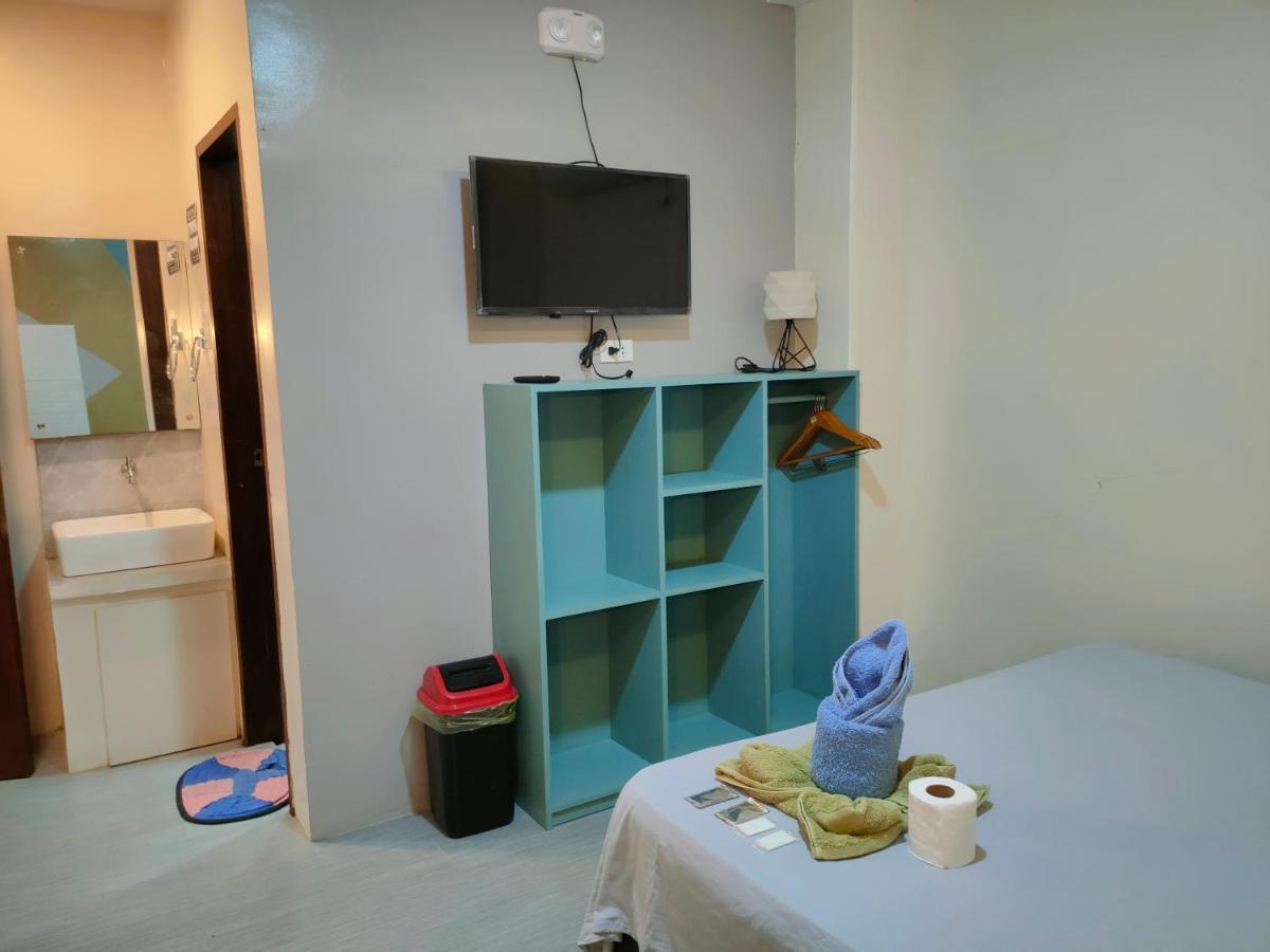 Ninie'S Place بويرتو برينسيسا الغرفة الصورة